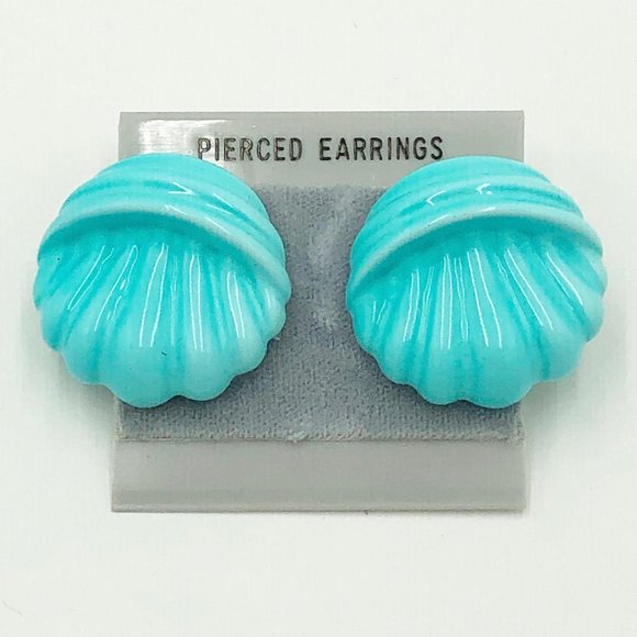 Vintage Jewelry - SEA SHELL Aqua Blue Stud Earring Vintage Jewelry